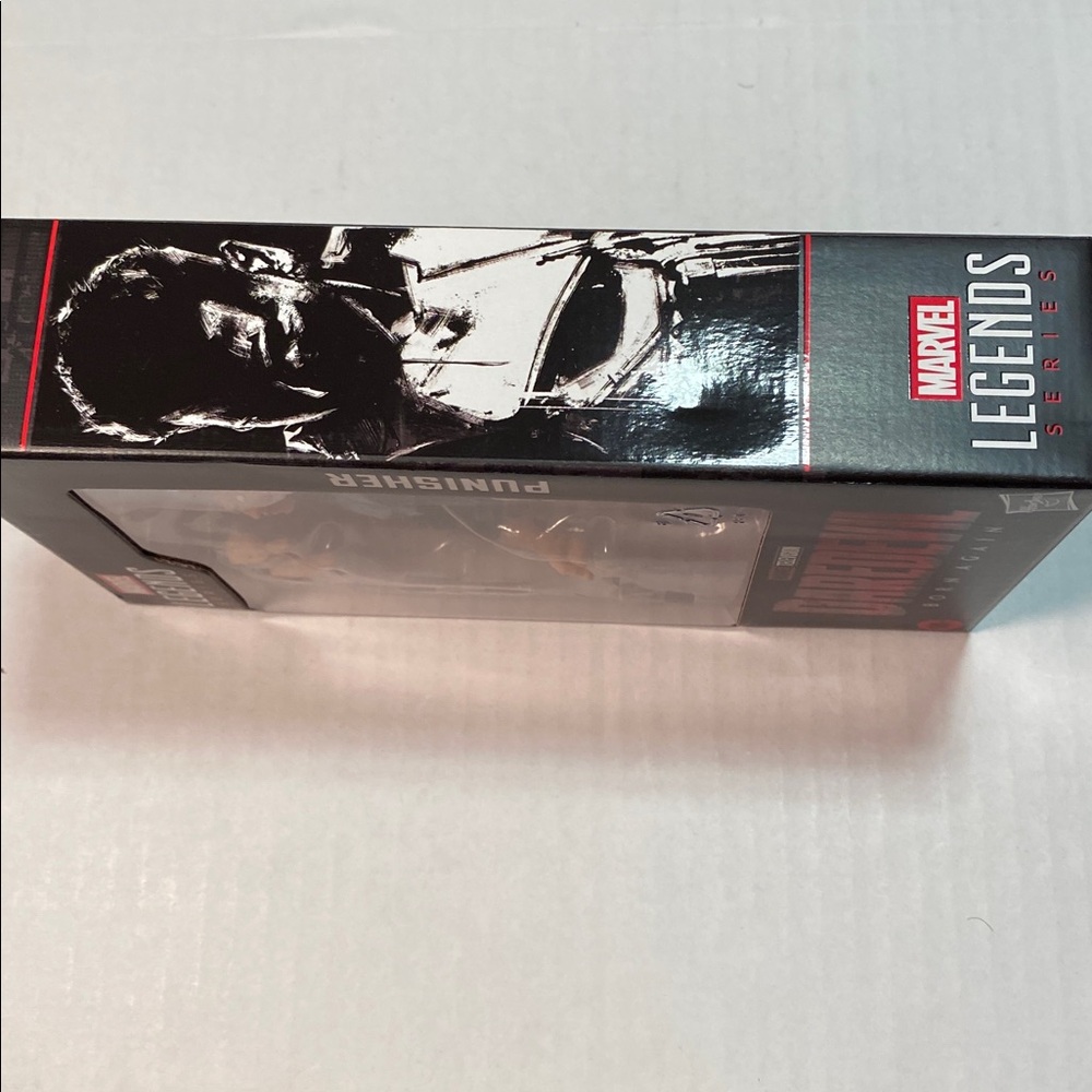 Marvel Legends Punisher in Black and Gray - Picture 4 of 5